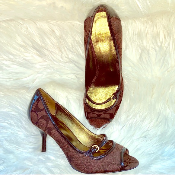 Coach Shoes - COACH Peep Toe Pump Jacquard Print/leather 8.5